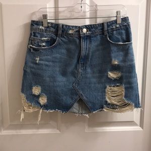 Ripped denim skirt